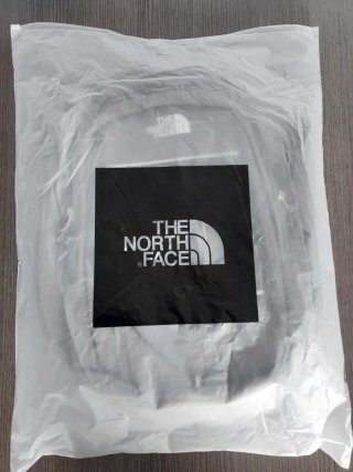 Mochila The North Face gris y negra