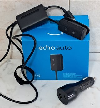 echo auto alexa completo di tutto €40 trattabili