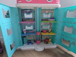 Casa de Muñecas Gabby con Figuras