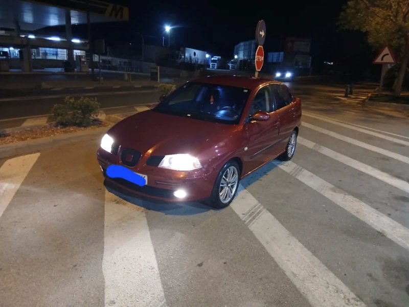 SEAT Cordoba 2004 - foto 1