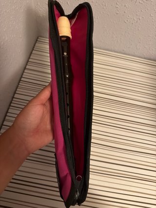 Flauta dulce negra con funda rosa
