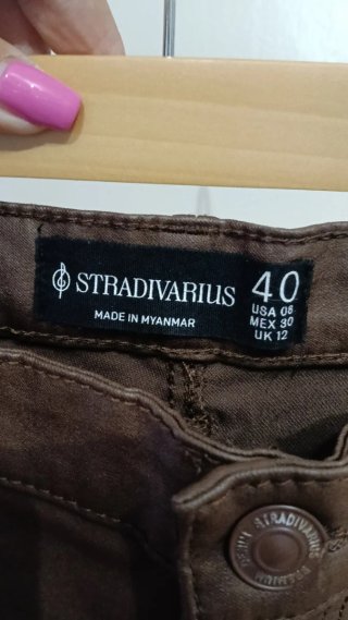 Pantalón mujer Stradivarius cuero marrón Talla 40