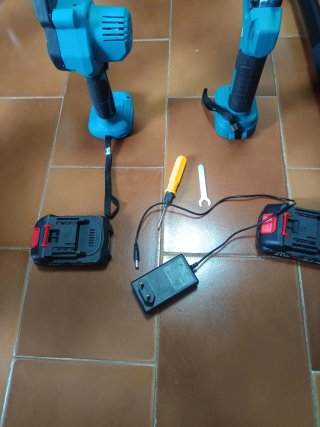 Podadora y Tijeras Eléctricas con Baterías