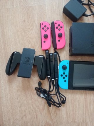 Nintendo Switch V2 Azul/Rosa + Accesorios