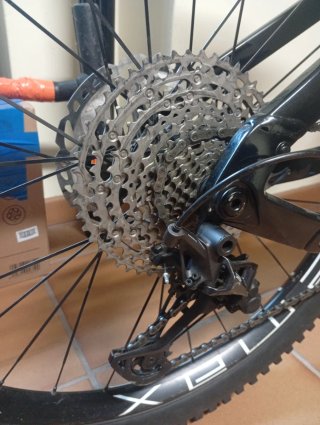 Bicicleta Eléctrica Enduro Haibike AllMtn 10