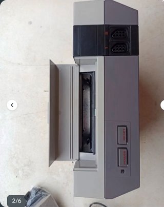 Consola Nintendo NES con mandos