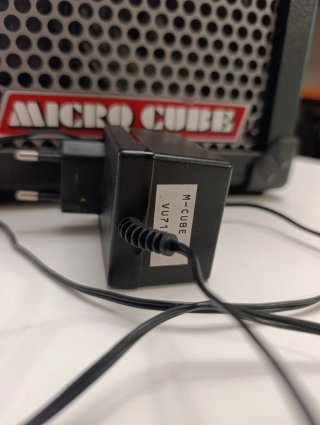 Roland Micro Cube Amplificador Guitarra