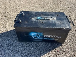 Batería Mercedes 12V 220Ah