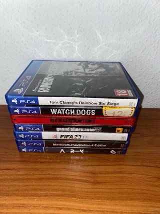 PS4 (PlayStation 4) Negra + Mando + 7 Juegos