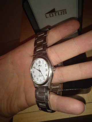 Reloj Lotus Plata y Blanco