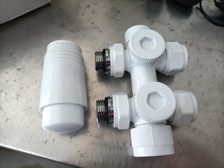 - EMKE válvula radiador termostato universal G1/