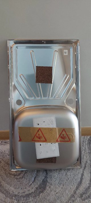 Fregadero de acero inoxidable con escurridor