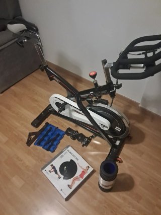 Bicicleta Estática + Accesorios Fitness