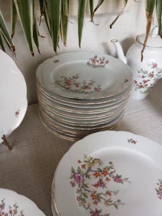 vajilla de  porcelana alemana  Precio de plato