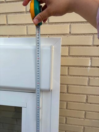 Ventana PVC granate - blanca con Persiana