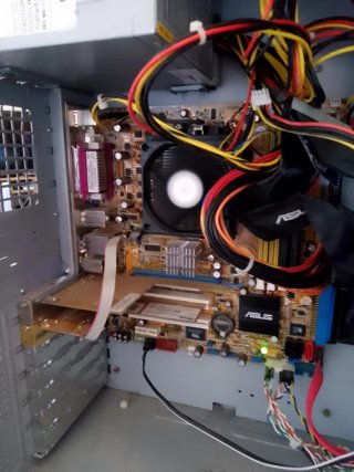 PC Desktop LG AMD no HDD