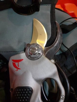 Tijera Eléctrica de Poda Arvipo PS110