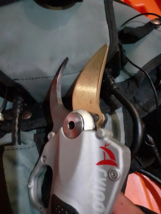 Tijera Eléctrica de Poda Arvipo PS110