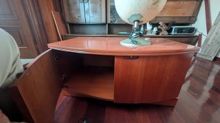 Mueble TV de madera marrón