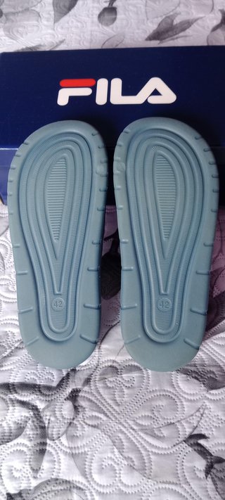 Chanclas Fila Talla 42 Gris NUEVAS
