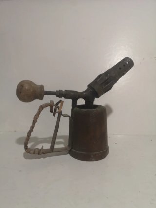 Antiguo soplete soldador de cobre