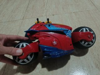 Moto Teledirigida Spiderman