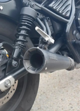 Honda Rebel de 500  Moto Cruiser Negra y Azul