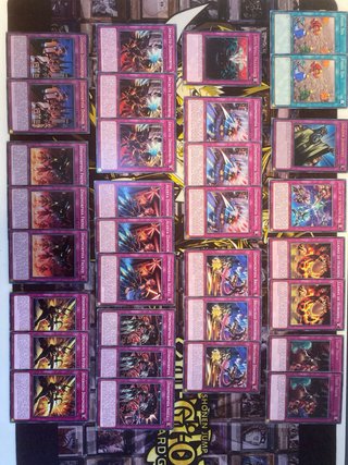 YUGIOH DECK - DINOMORPHIA / DINOMORFIA