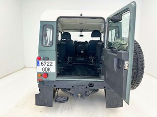 Land-Rover Defender 90 SW SE