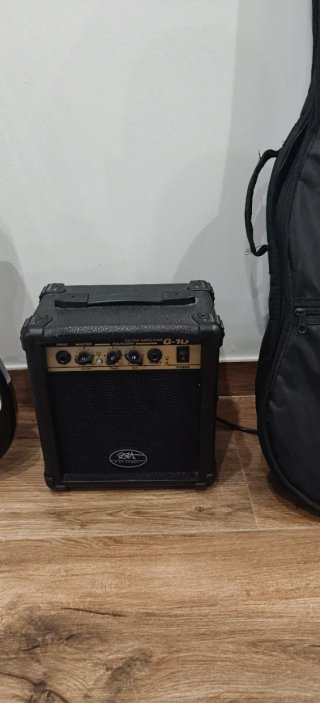 Guitarra Eléctrica Hyundai + Amplificador + Funda