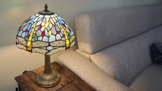 Lampada XL blu con libellule gialle in stile Tiffany