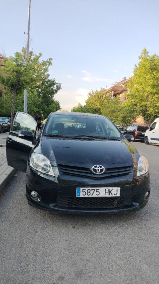 Toyota Auris 2012