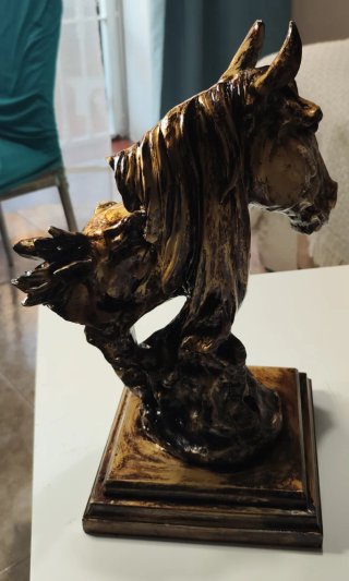 Escultura de caballos dorados 43 cm alto