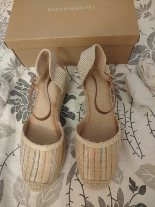 Cuñas mujer beige
