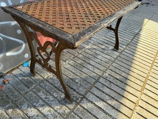 Mesa antigua forja exterior