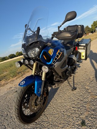 Yamaha Super Tenere Azul con Extras