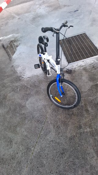 Bicicleta plegable b fold blanca y azul
