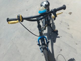 Bicicleta infantil BTWIN piratas
