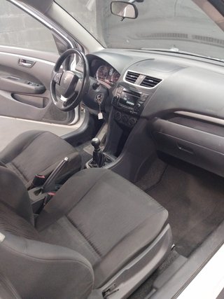 Suzuki Swift 2012