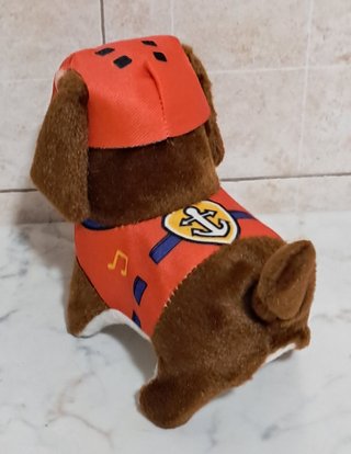 cagnolino giocattolo funziona con batterie