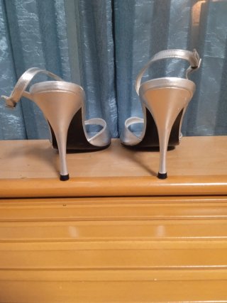TALLA 38:Zapatos de tacón aguja Stuart Weitzman.