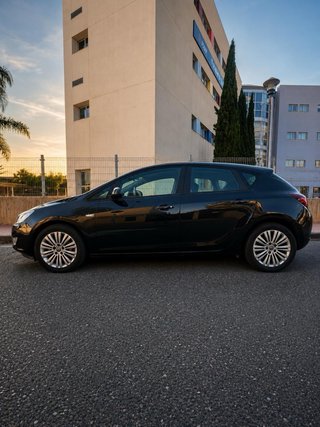 Opel Astra 2012