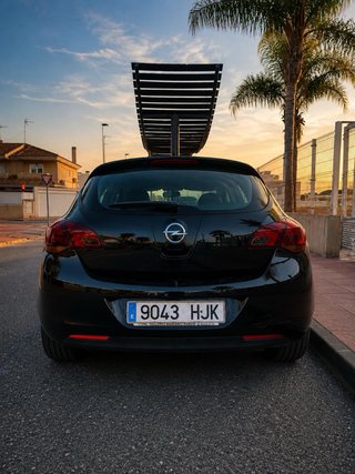 Opel Astra 2012