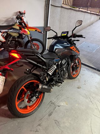 KTM Duke 125 2024 con GARANTIA OFICIAL