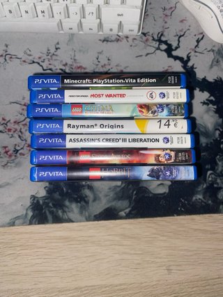 PS Vita + 6 Juegos + Accesorios
