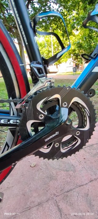 Bicicleta de carretera Wolfbike + rodillo