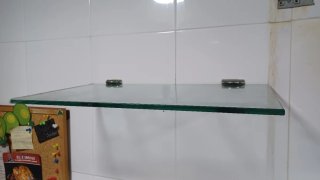 2 Scaffali in vetro con supporti metallici