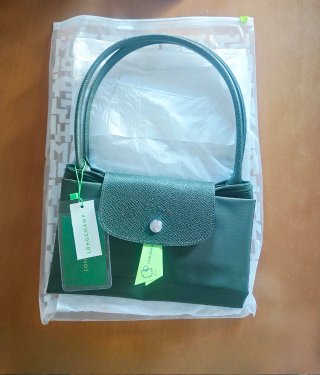 Le Pliage talla L para hombros. Color verde.