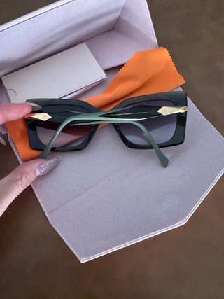 Gafas de sol Ana Hickmann negras y verdes