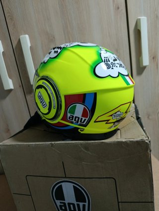 Casco AGV Fluid Misano